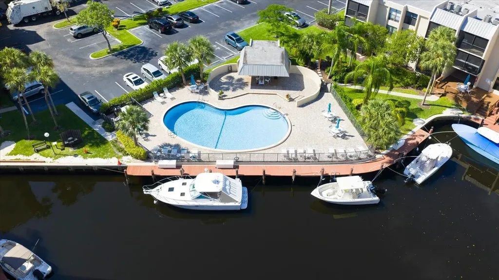 16 Royal Palm Way Boca Raton FL 33432
