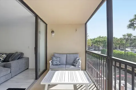 16 Royal Palm Way Boca Raton FL 33432