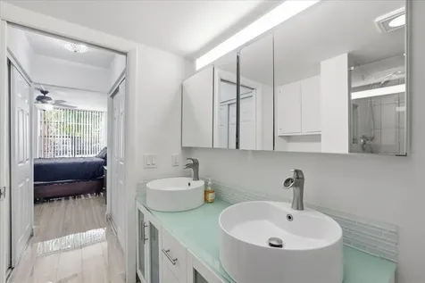 16 Royal Palm Way Boca Raton FL 33432