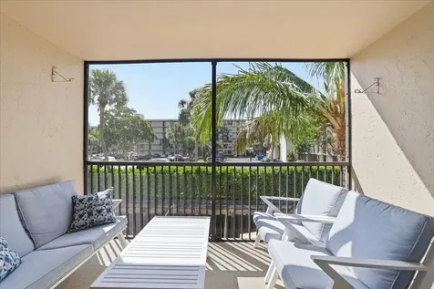 16 Royal Palm Way Boca Raton FL 33432