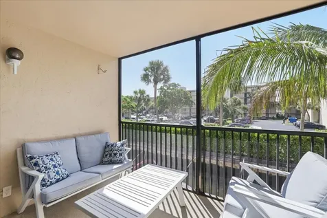 16 Royal Palm Way Boca Raton FL 33432