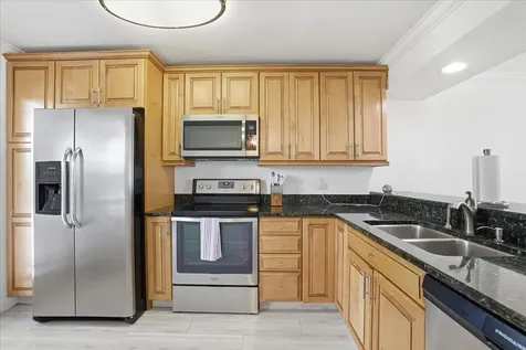 16 Royal Palm Way Boca Raton FL 33432