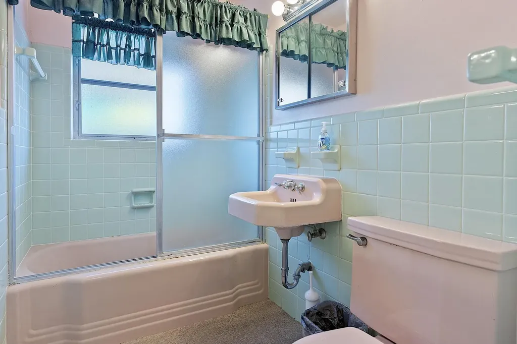 215 N M Street Lake Worth Beach FL 33460