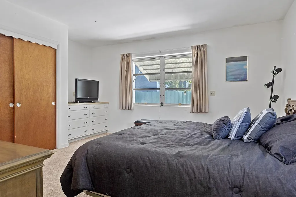 215 N M Street Lake Worth Beach FL 33460