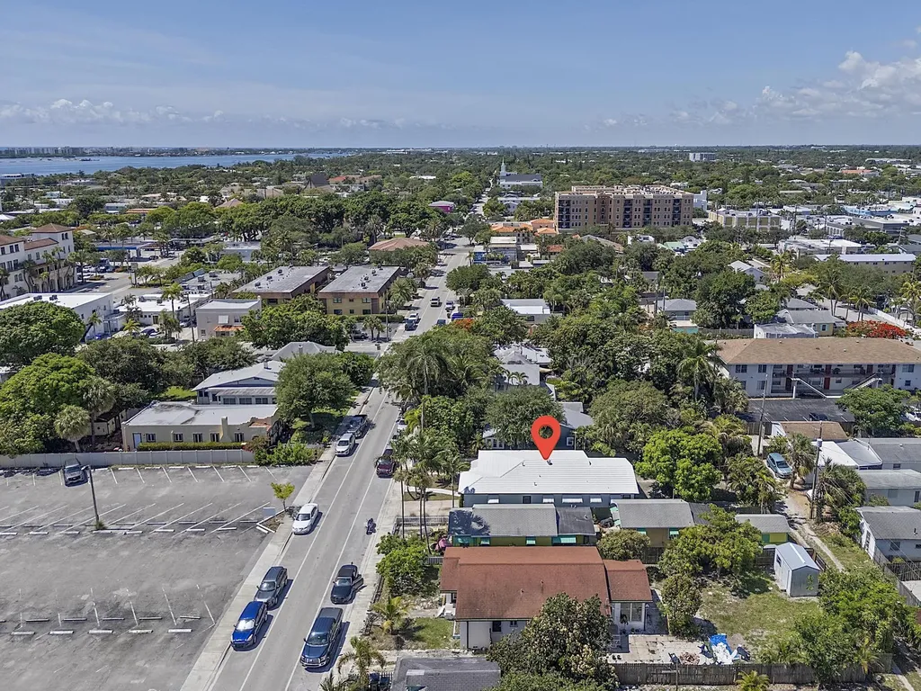 215 N M Street Lake Worth Beach FL 33460