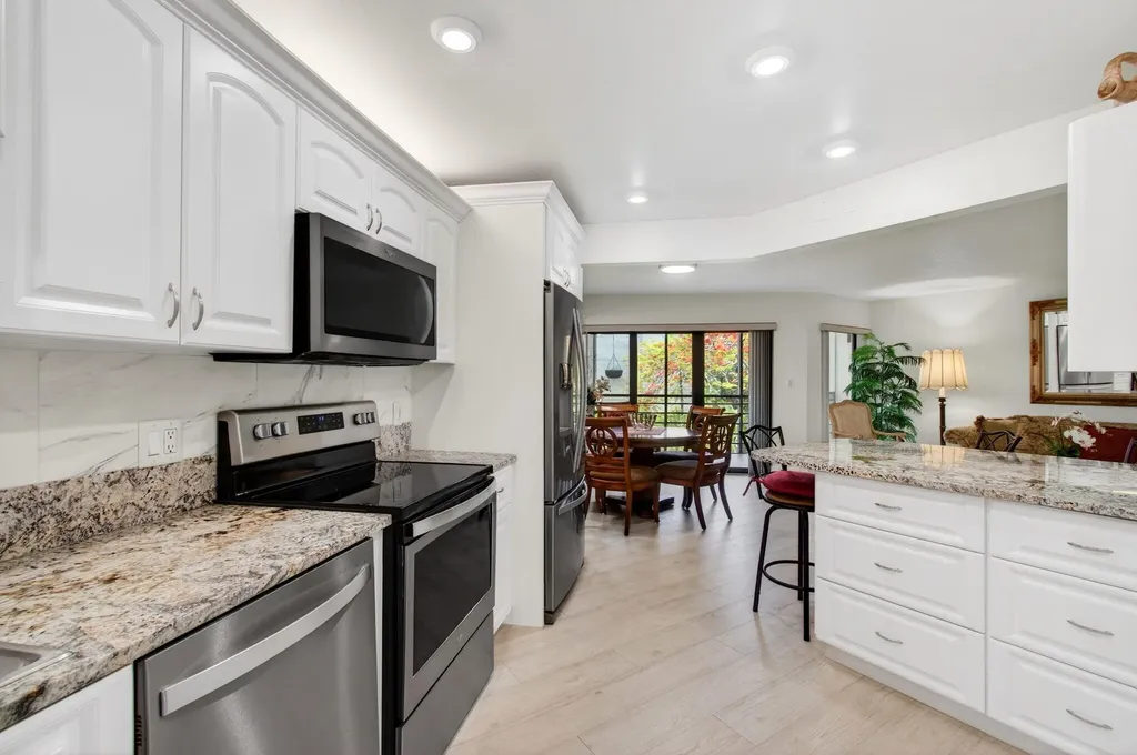 5750 Camino Del Sol Boca Raton FL 33433