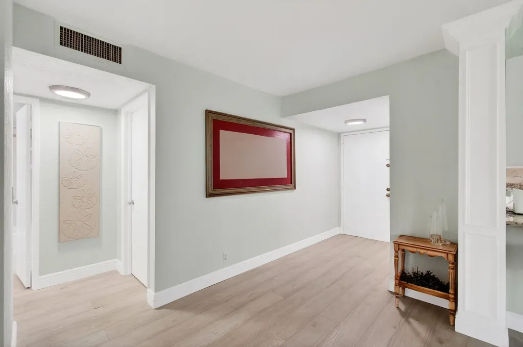 5750 Camino Del Sol Boca Raton FL 33433