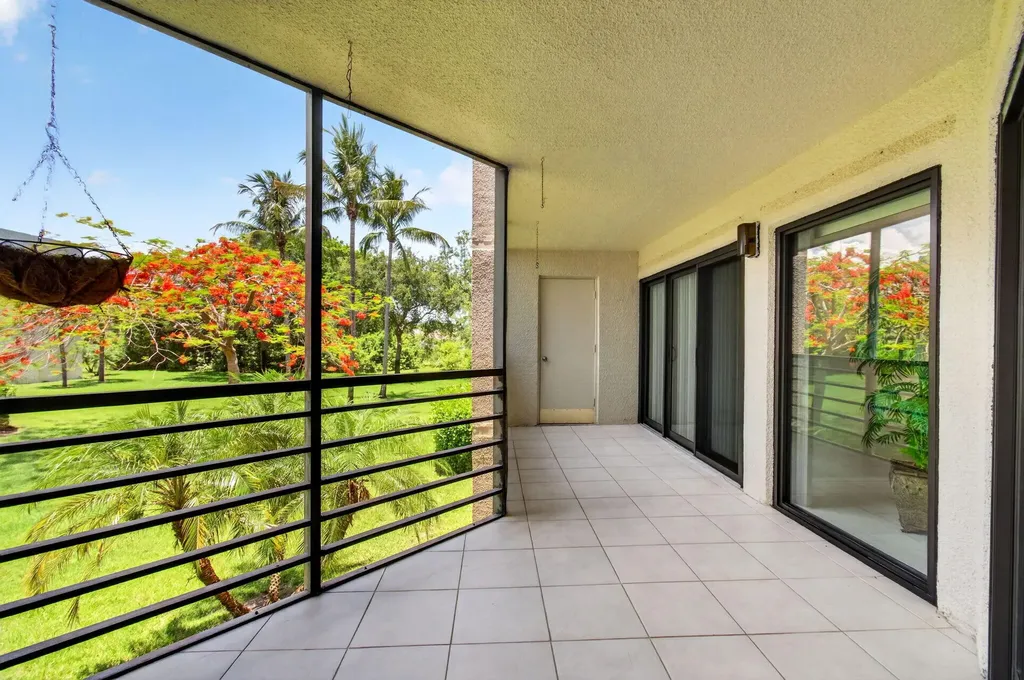 5750 Camino Del Sol Boca Raton FL 33433