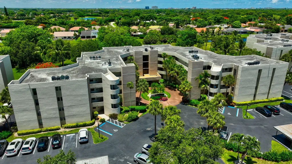 5750 Camino Del Sol Boca Raton FL 33433