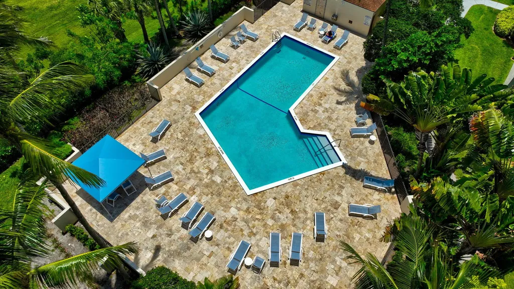 5750 Camino Del Sol Boca Raton FL 33433