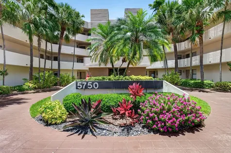 5750 Camino Del Sol Boca Raton FL 33433