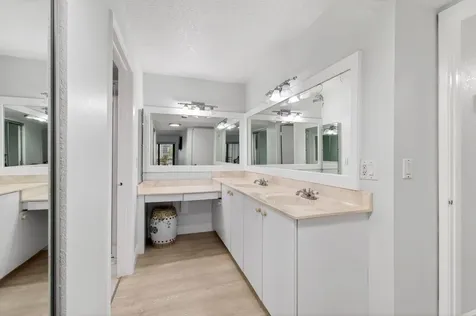 5750 Camino Del Sol Boca Raton FL 33433