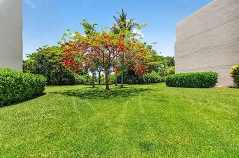 5750 Camino Del Sol Boca Raton FL 33433
