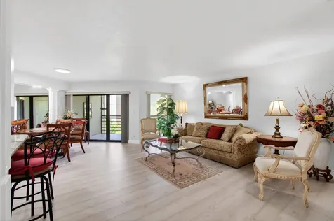 5750 Camino Del Sol Boca Raton FL 33433