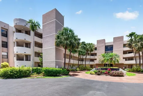 5750 Camino Del Sol Boca Raton FL 33433