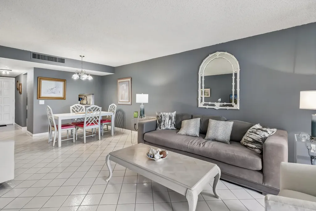 4260 Deste Court Lake Worth FL 33467