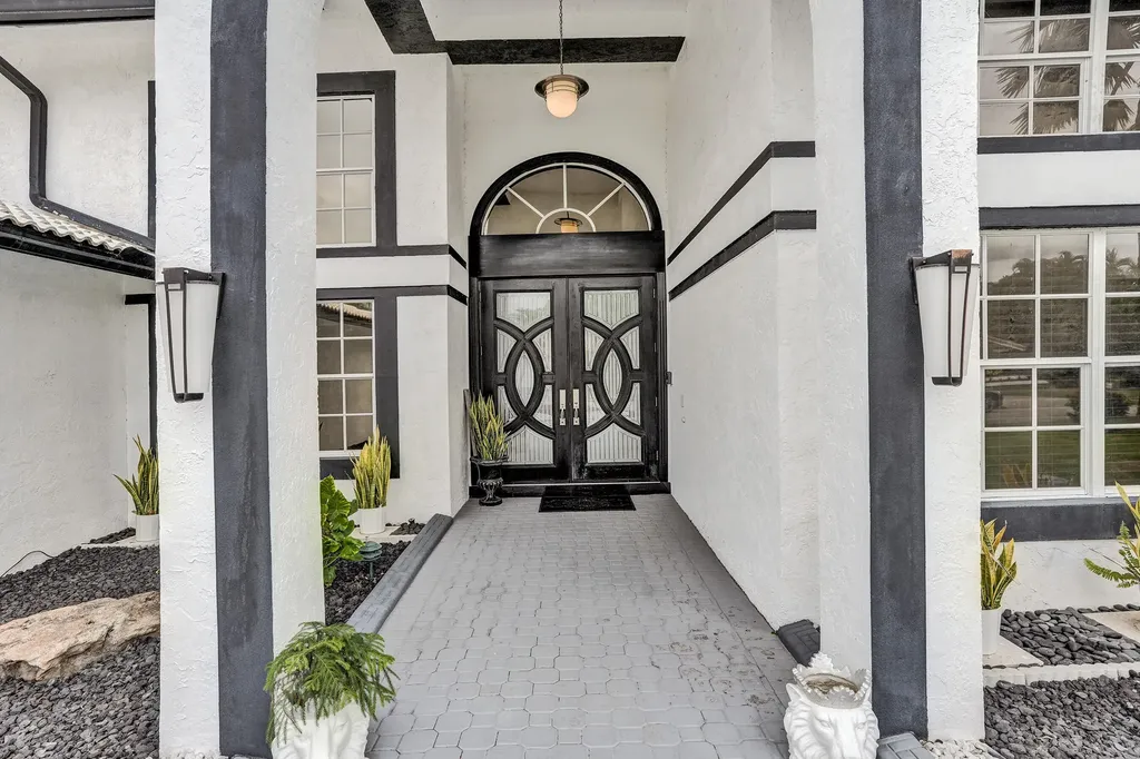 7350 NW 83rd Avenue Tamarac FL 33321