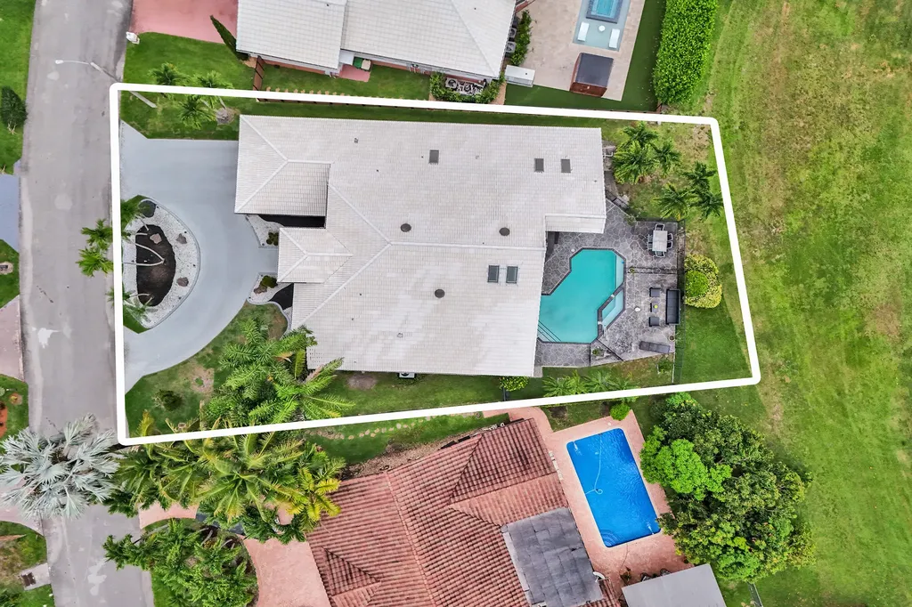 7350 NW 83rd Avenue Tamarac FL 33321