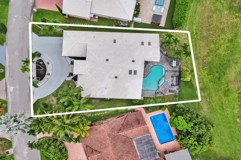 7350 NW 83rd Avenue Tamarac FL 33321