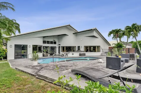 7350 NW 83rd Avenue Tamarac FL 33321
