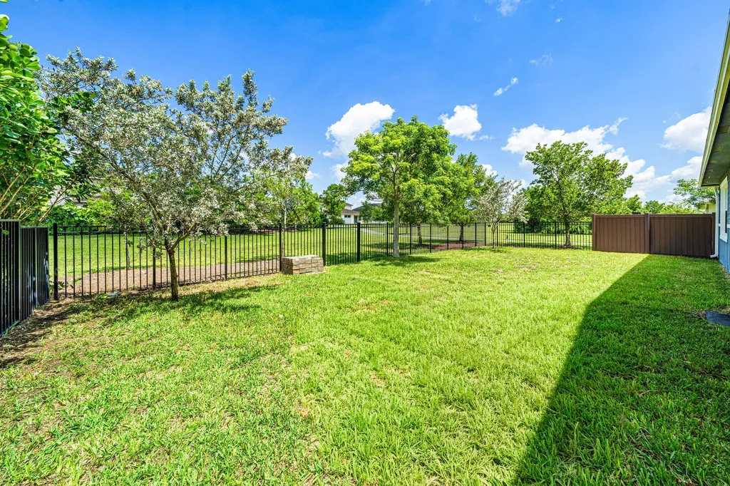 1275 Timber Reap Trail Loxahatchee FL 33470