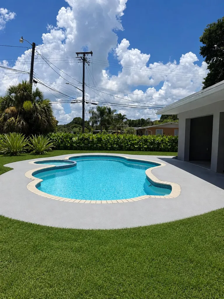 907 Antigua Avenue Fort Pierce FL 34982