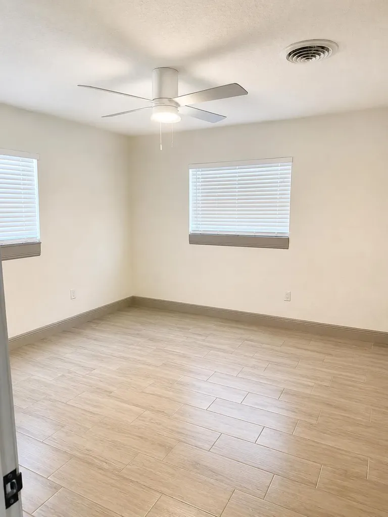 907 Antigua Avenue Fort Pierce FL 34982