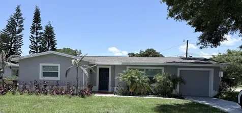907 Antigua Avenue Fort Pierce FL 34982