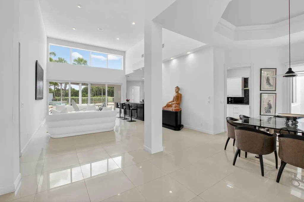 5768 Waterford Boca Raton FL 33496