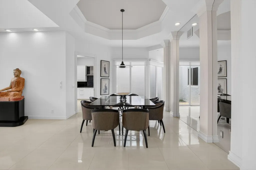 5768 Waterford Boca Raton FL 33496