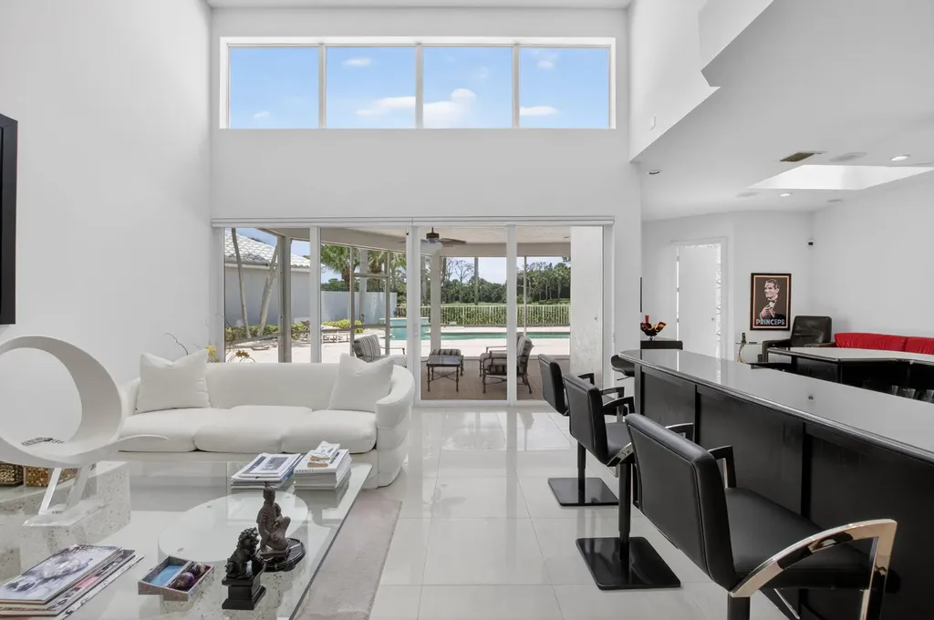 5768 Waterford Boca Raton FL 33496