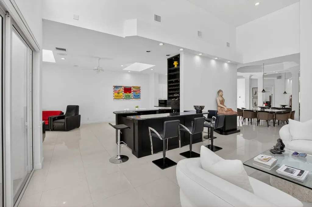 5768 Waterford Boca Raton FL 33496