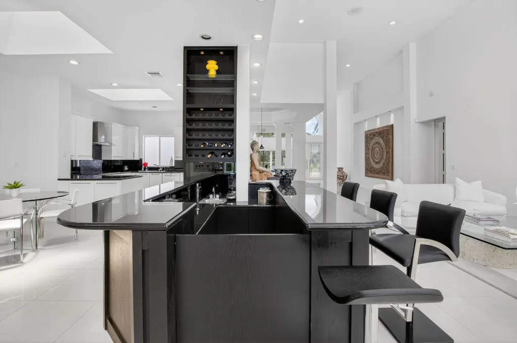 5768 Waterford Boca Raton FL 33496