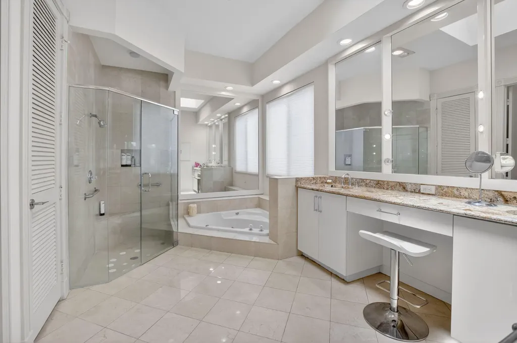 5768 Waterford Boca Raton FL 33496