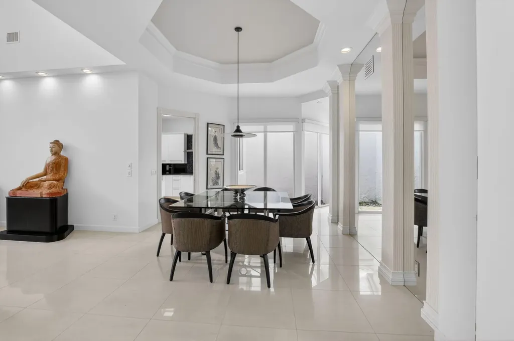 5768 Waterford Boca Raton FL 33496