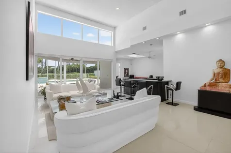 5768 Waterford Boca Raton FL 33496