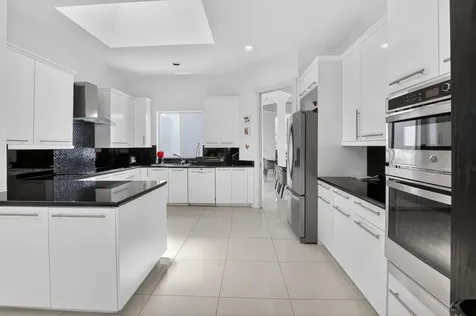 5768 Waterford Boca Raton FL 33496