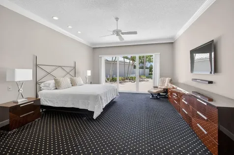 5768 Waterford Boca Raton FL 33496