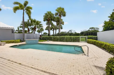 5768 Waterford Boca Raton FL 33496