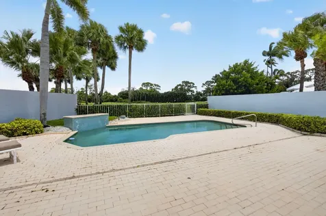 5768 Waterford Boca Raton FL 33496