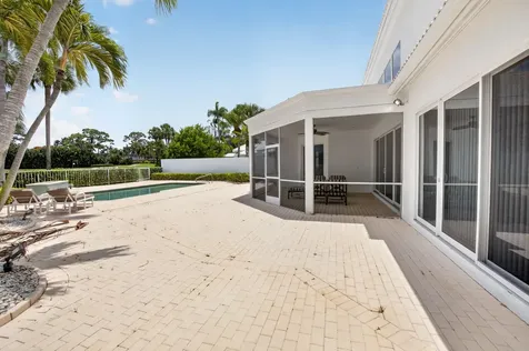 5768 Waterford Boca Raton FL 33496