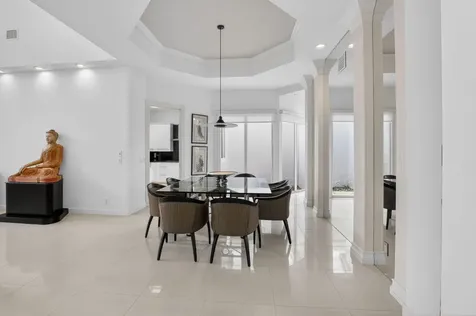 5768 Waterford Boca Raton FL 33496