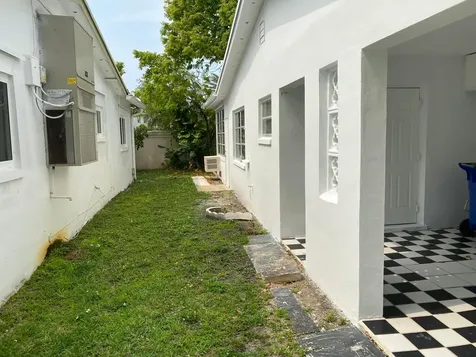 5139 NW 43rd Court Lauderdale Lakes FL 33319