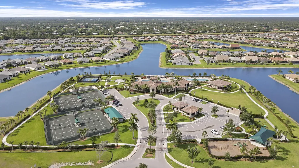 560 SE Monet Drive Port St Lucie FL 34984