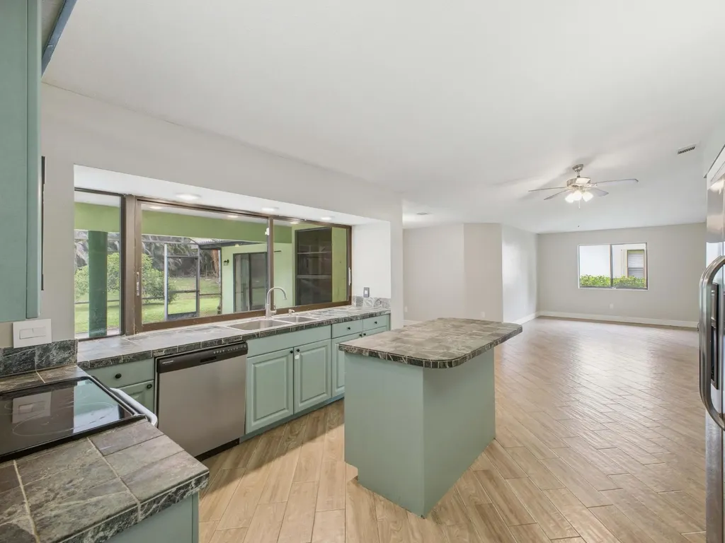 1298 SW Cedar Cove Port St Lucie FL 34986