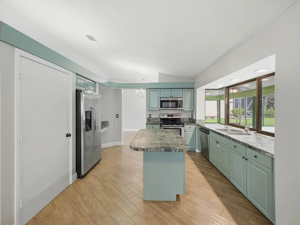 1298 SW Cedar Cove Port St Lucie FL 34986