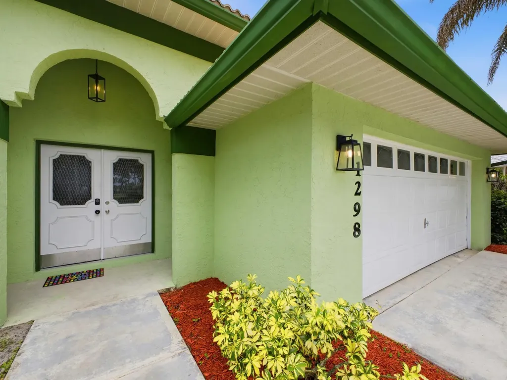 1298 SW Cedar Cove Port St Lucie FL 34986