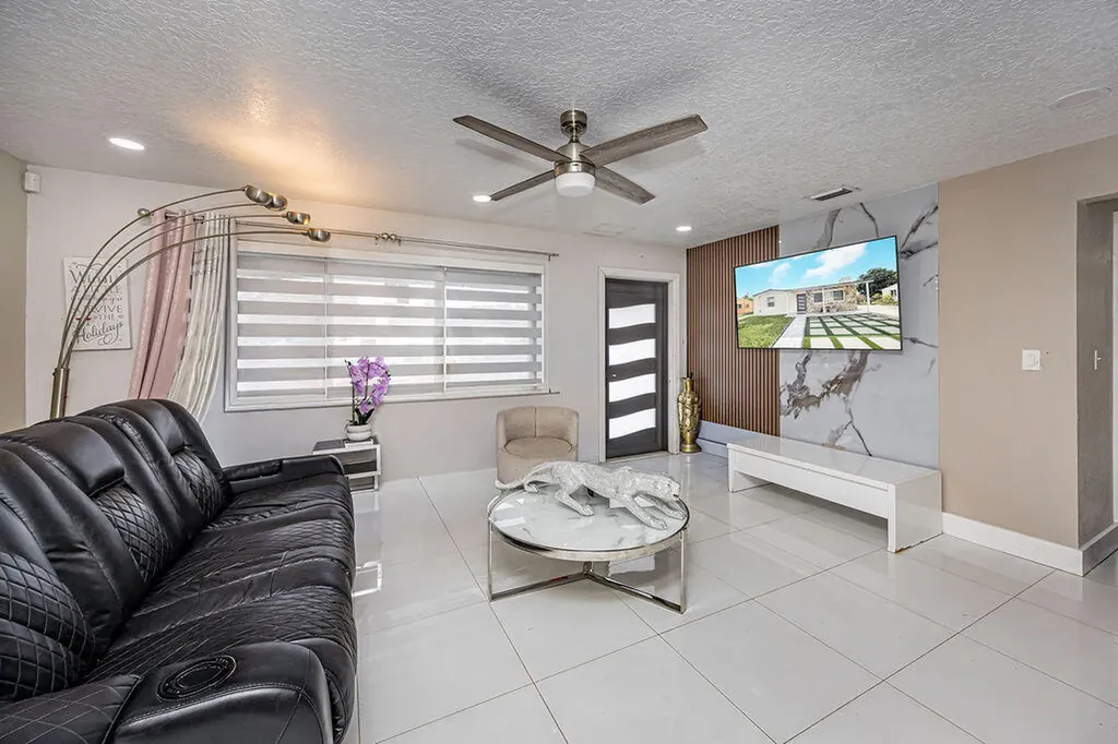 2333 Wabasso Drive West Palm Beach FL 33409