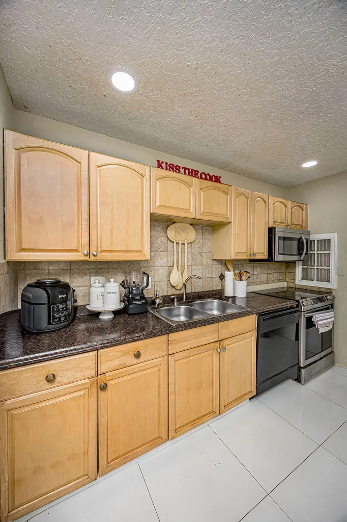 2333 Wabasso Drive West Palm Beach FL 33409