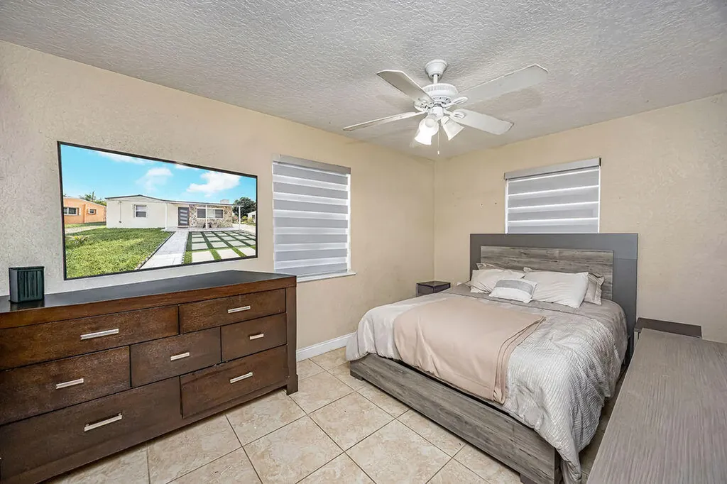 2333 Wabasso Drive West Palm Beach FL 33409